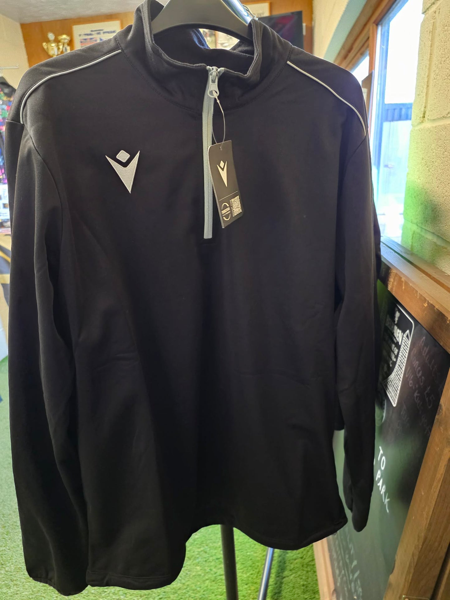 Macron 1/4 Zip (BLACK) Kids